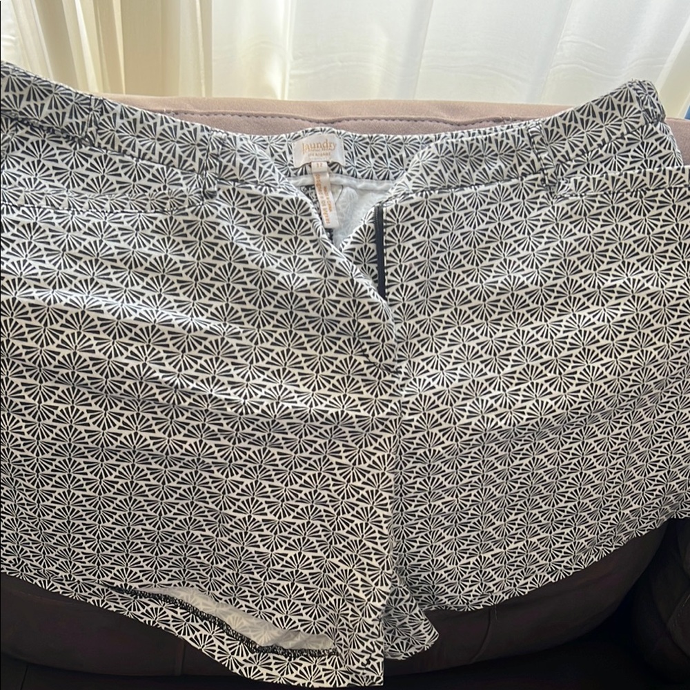 Laundry By Shelli Segal Black and White Bermuda Shorts with Chevron Pattern